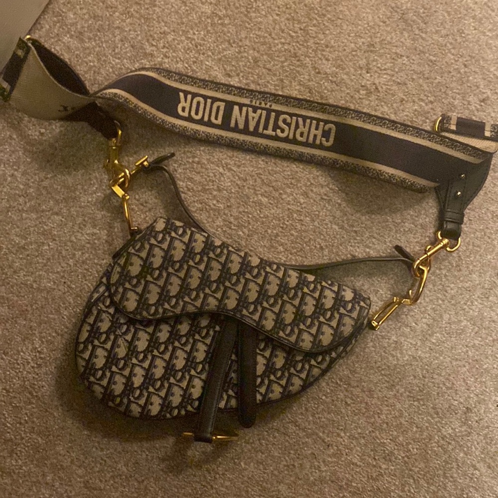 Worn several times . Make up stains on inside ! Band with bag will not separate